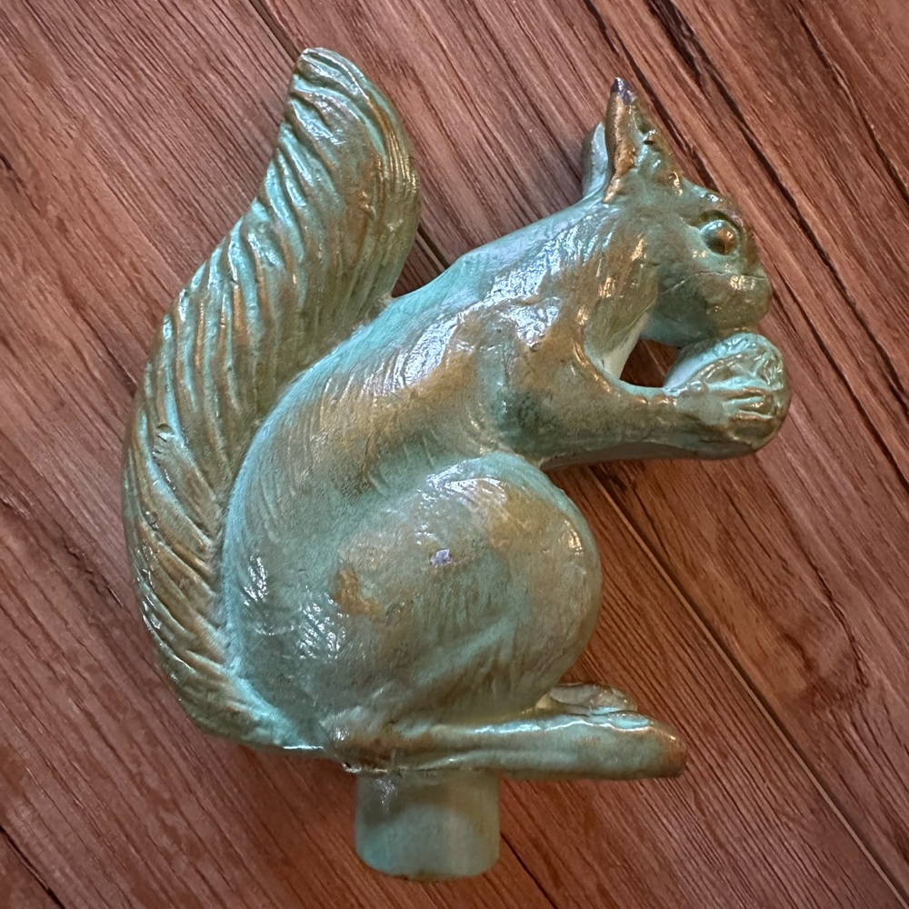 Brass Squirrel Topper - Picture 4 of 5